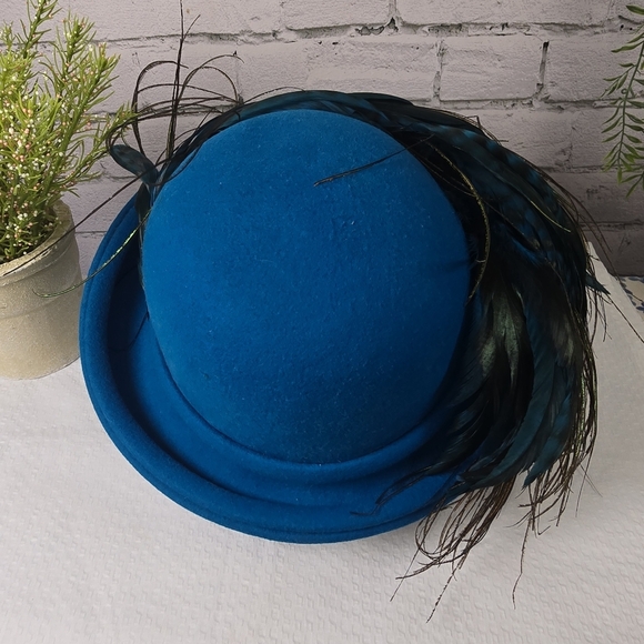 Blue Feathered Vintage Hat, 100% Wool Electric Blue With Esqusite Feather Detail - Picture 3 of 7